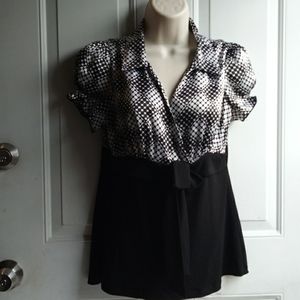 NWOT MAURICE TOP. Sz M